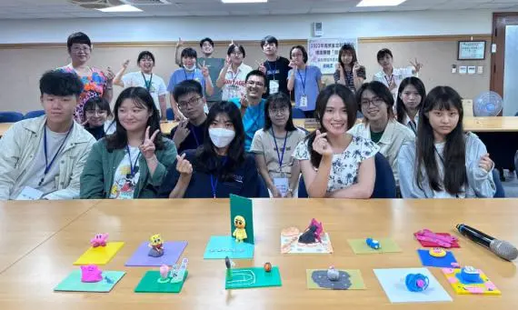 家扶中心青年職涯團體 曉柔老師